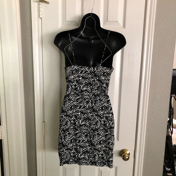 Topshop black & white strappy mini dress - Picture 3 of 6